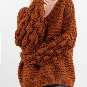 POL Burnt Orange Chunky Knit V-Neck Bubble Sleeve Cozy Sweater L